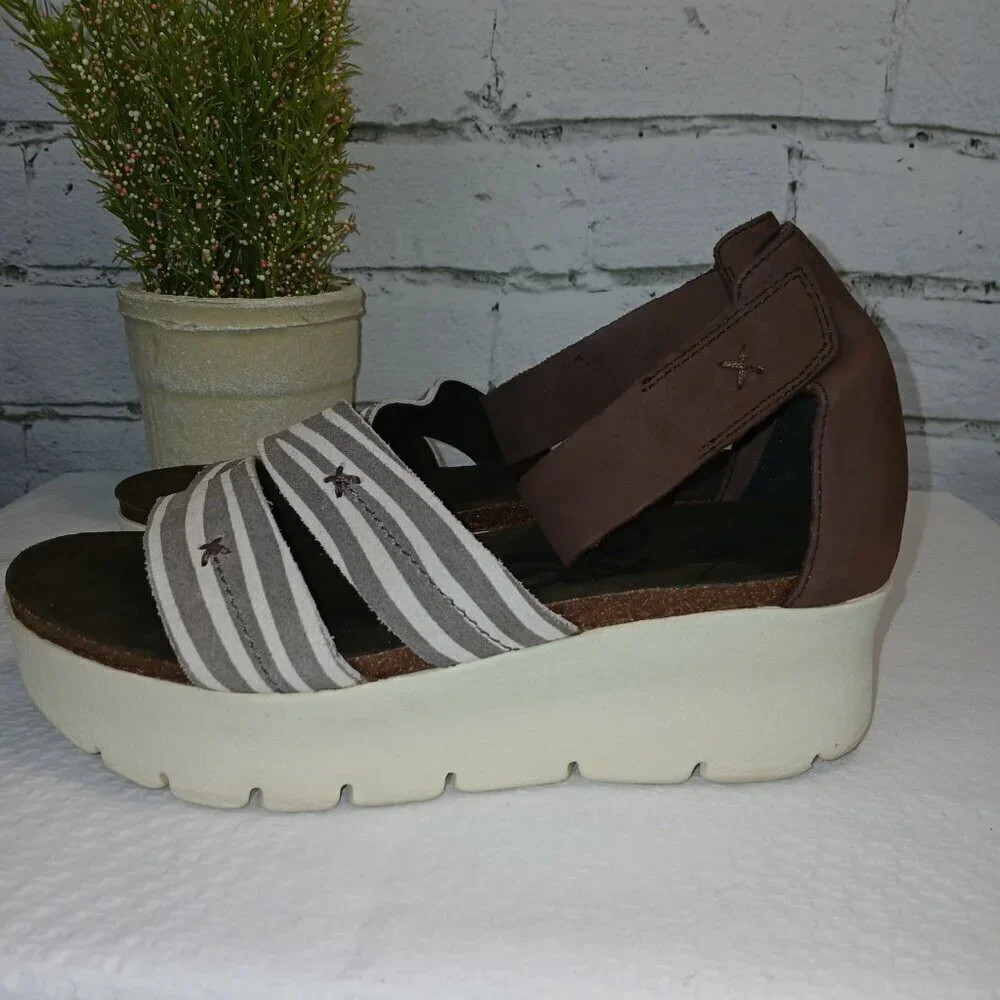 OTBT MONTAUK PLATFORM SANDALS WOMENS 7.5, TAPIOCA COLOR,  VERY GOOD CONDITION